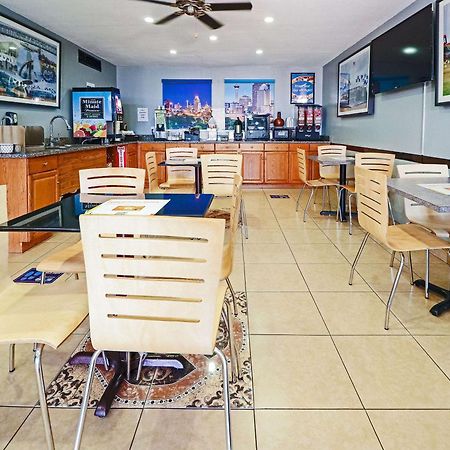 Rodeway Inn San Antonio Lackland Afb - Seaworld מראה חיצוני תמונה