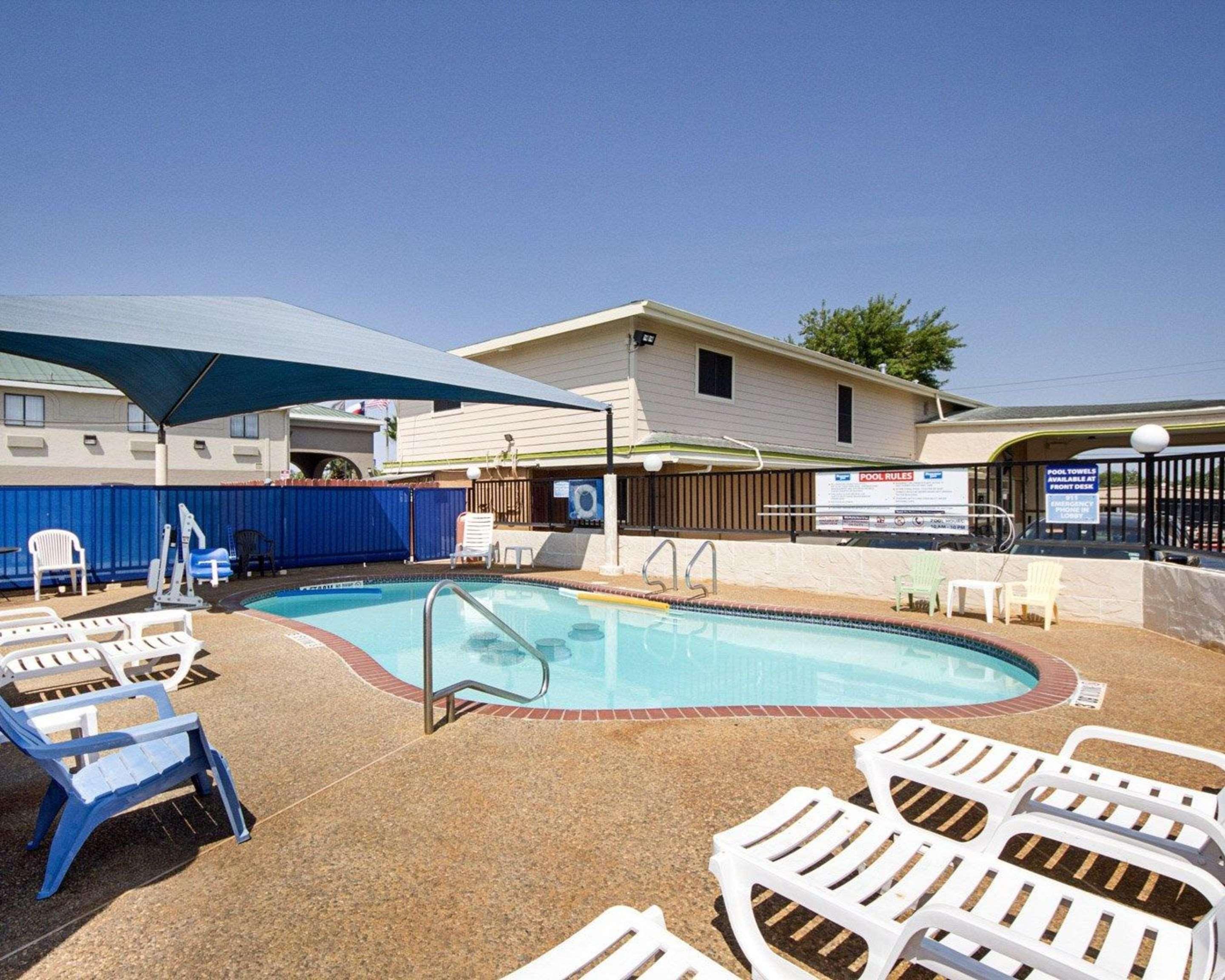 Rodeway Inn San Antonio Lackland Afb - Seaworld מראה חיצוני תמונה