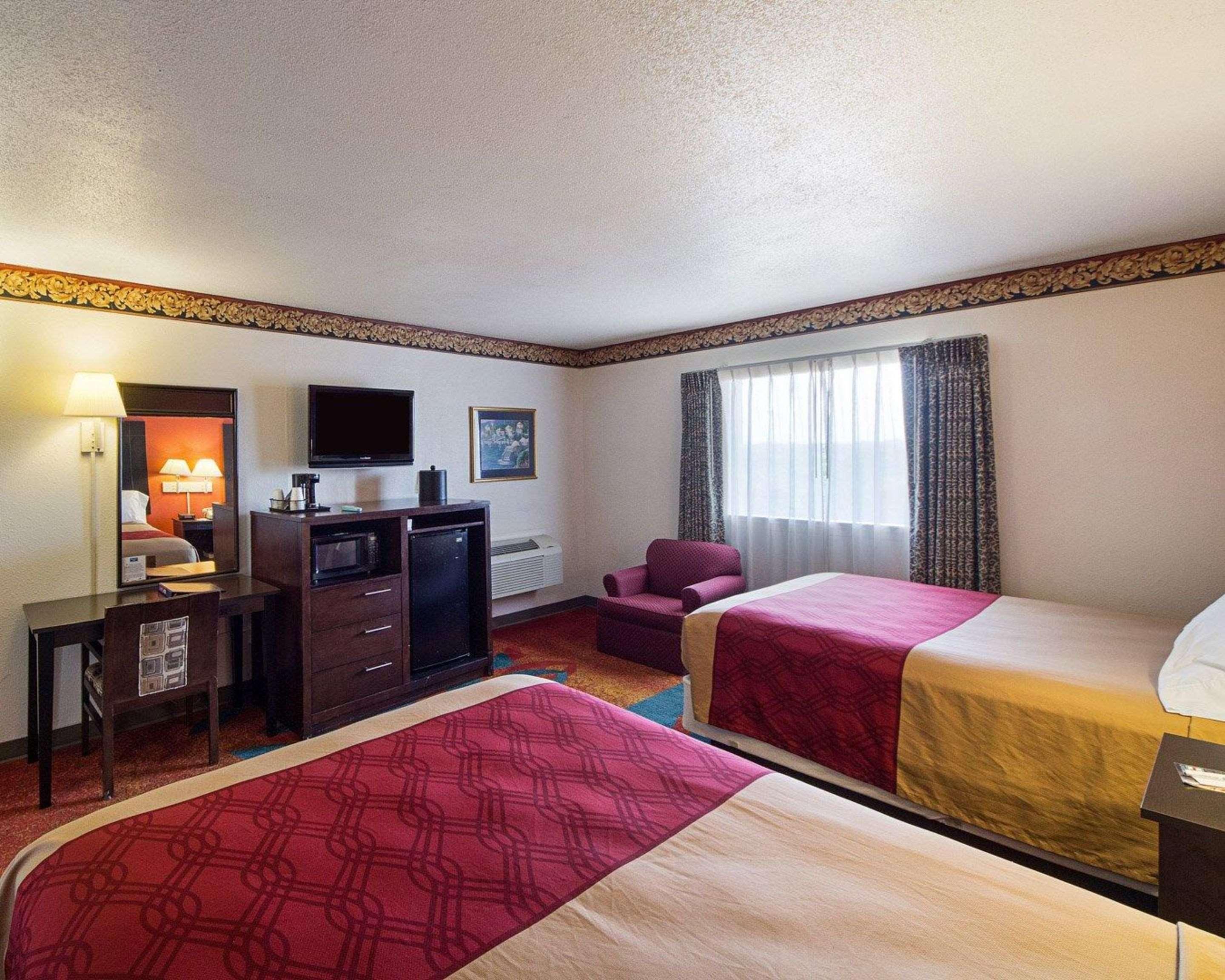 Rodeway Inn San Antonio Lackland Afb - Seaworld מראה חיצוני תמונה