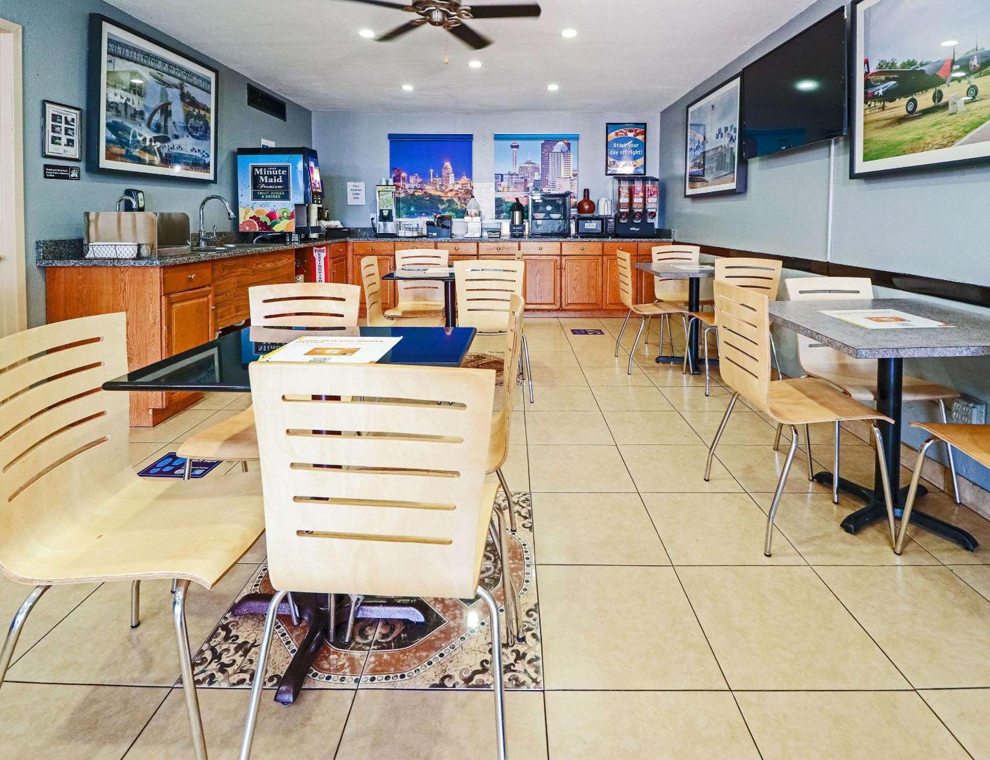 Rodeway Inn San Antonio Lackland Afb - Seaworld מראה חיצוני תמונה